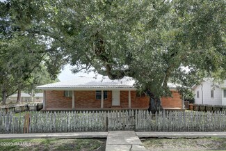 712 Wattigny St, Jeanerette, LA 70544