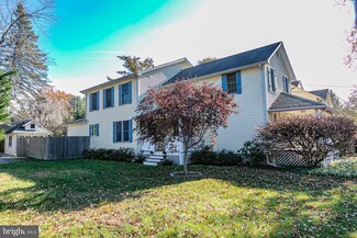 8 Lakeview Ave, Princeton, NJ 08540