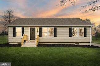202 Plunkert Rd Unit 2, Littlestown, PA 17340
