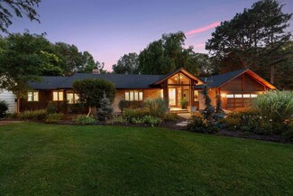 2018 Lower Saint Dennis Rd, Saint Paul, MN 55116