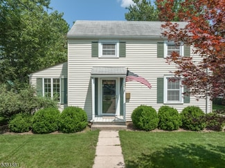 49 W Main St, Mendham, NJ 07945