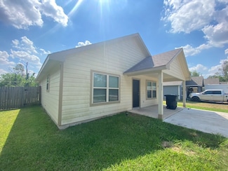 8046 Parker Rd, Houston, TX 77078