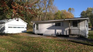 2305 Lakeshore Dr, Blossvale, NY 13308