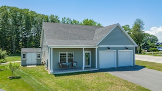 1 Woods Ln, Old Orchard Beach, ME 04064