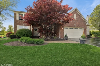 260 Thrush Cir, Lindenhurst, IL 60046