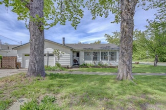 531 Cedar St, Mount Shasta, CA 96067