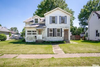 2239 W 4th St, Davenport, IA 52802