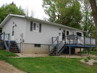 333 7th St, Mineral Point, WI 53565