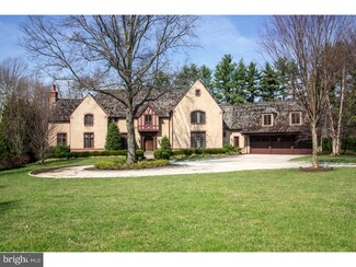 1028 N Spring Mill Rd, Villanova, PA 19085