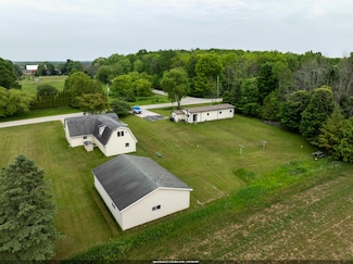 2965 S Stevenson Pier Rd, Brussels, WI 54204