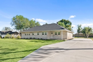 6116 Dee Rd, Pearland, TX 77581