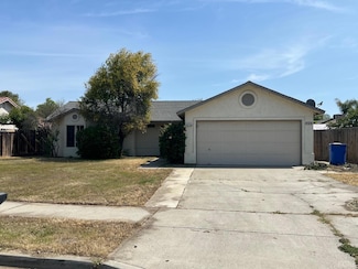 752 Olympic Ave, Lemoore, CA 93245