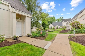 7 Ridgemead Fields Dr, Verona, PA 15147