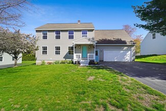 33 Shepherd Ln, Portland, ME 04103