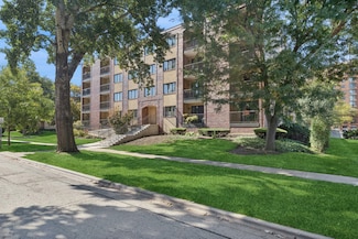 104 N Pine Ave Unit 505, Arlington Heights, IL 60004