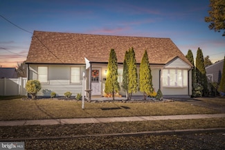 428 Holmes Dr, Burlington, NJ 08016