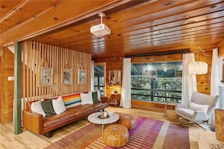 606 Crest Estates Dr, Lake Arrowhead, CA 92352