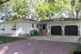 402 402 W 1st St Unit 420 1st Street West, Sherburn, MN 56171