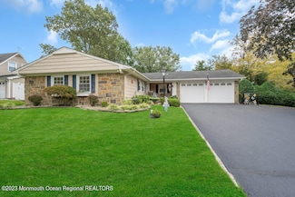 76 Ivy Hill Dr, Matawan, NJ 07747