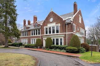 63 Garden Rd Unit C4, Wellesley, MA 02481