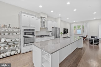 110 Cambria Walk, Alexandria, VA 22304