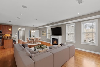 26 Mount Vernon St Unit 2, Dorchester, MA 02125