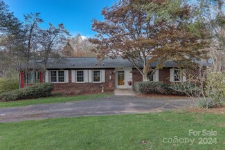 1194 Glenheath Dr, Hendersonville, NC 28791