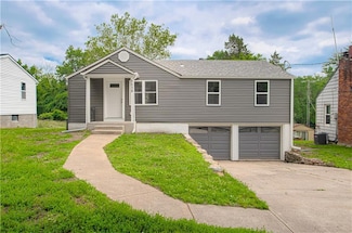 5539 NW Adrian Ave, Houston Lake, MO 64151