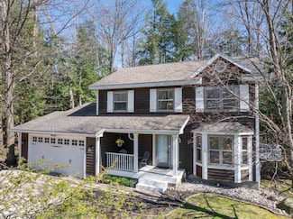 2500 Hemlock Ln, Petoskey, MI 49770