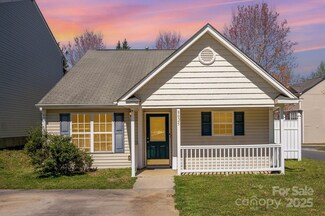 8025 Bronze Pike Dr, Charlotte, NC 28273