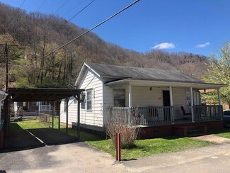 59 Cresent, War, WV 24892