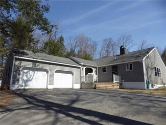 1 Castle View Ln, Belgrade, ME 04917