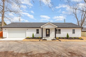 127 Arnold Ct, New Albany, IN 47150
