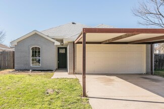 3233 Rita Ln, Haltom City, TX 76117