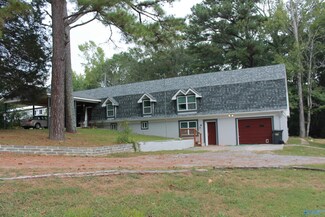 2017 Main St E, Hartselle, AL 35640