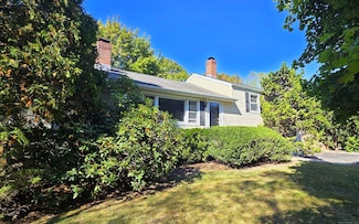 483 Main St, Westport, CT 06880