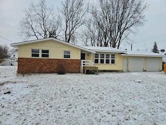 600 Irvin St, West Concord, MN 55985