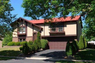 169 Farm Gate Ln, Bolingbrook, IL 60440