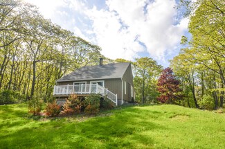 1243 Sawyer Rd, Cape Elizabeth, ME 04107