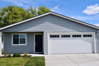 771 NE 16th St, Madras, OR 97741