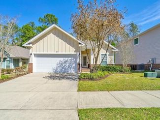64 Marsh Landing N, Freeport, FL 32439