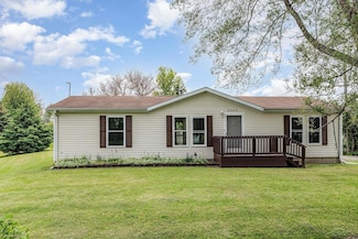 2243 Bullock Rd, Bay City, MI 48708