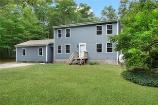 219 Fenner Hill Rd, Hope Valley, RI 02832