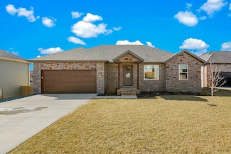 1107 S Swift Ave, Ozark, MO 65721