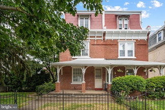 6948 Hegerman St, Philadelphia, PA 19135