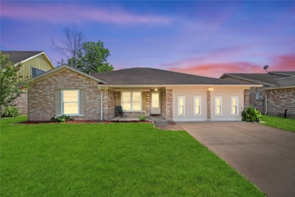 12211 Pine Knoll Dr, Houston, TX 77099