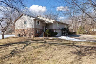 5706 Blake Rd S, Edina, MN 55436