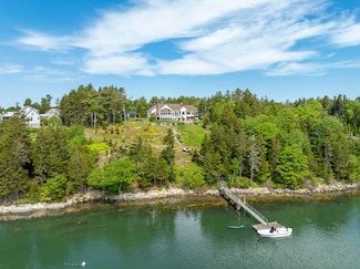 31 Headland Rd, Harpswell, ME 04079