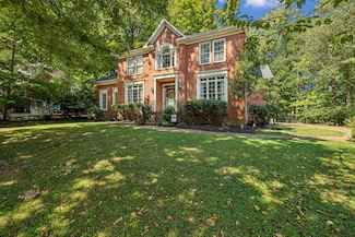1004 Overhills Ct, Old Hickory, TN 37138