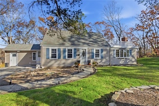 25 Forbes St, Warwick, RI 02886